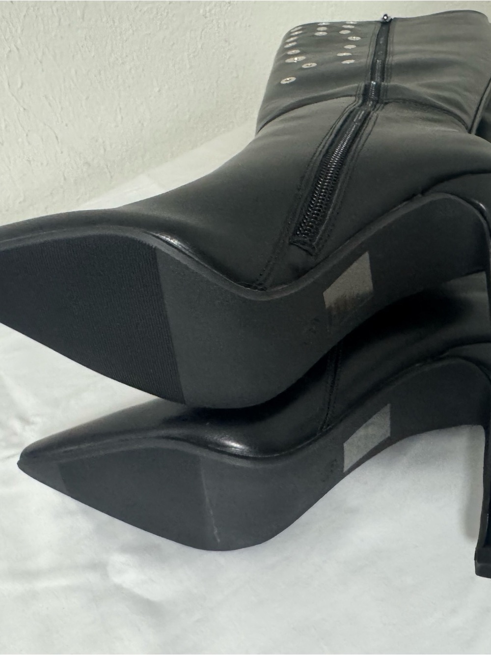 NWOR Women’s Size 5.5 Black Grommet Stud Details Knee-High Stiletto Boots - Picture 9 of 11